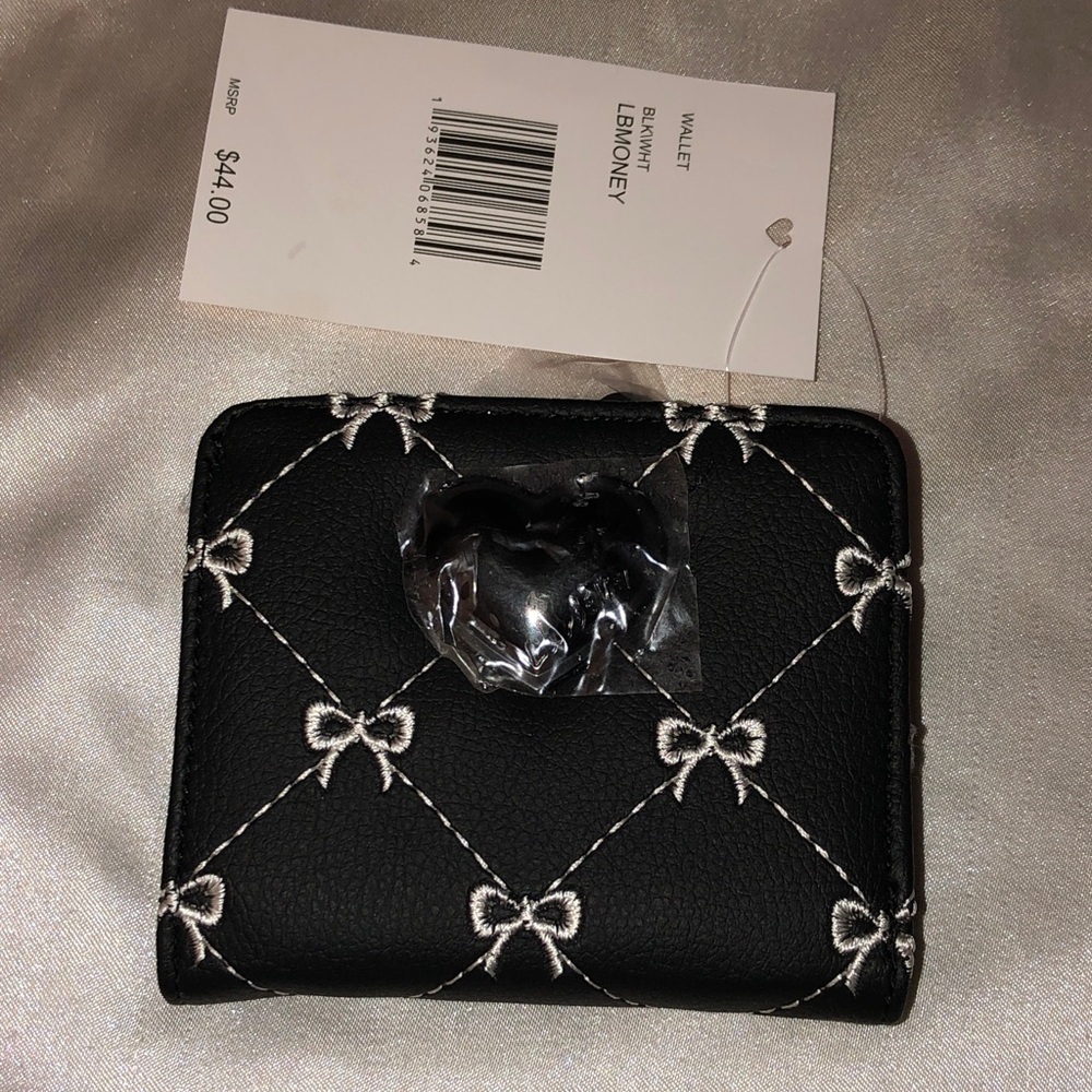 Betsey Johnson Black & Embroidered White Bow Faux Leather Bifold Snap Wallet NWT